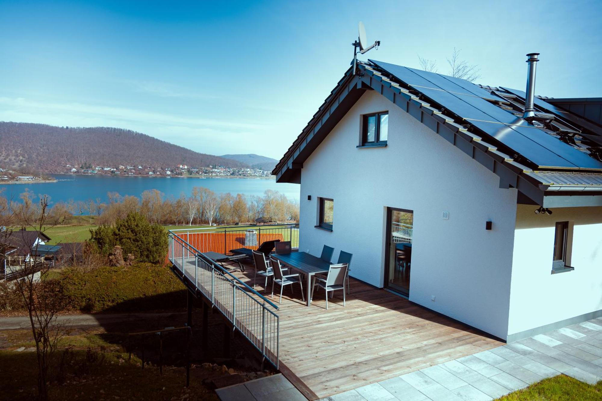 Ferienhaus Seezeit Bringhausen エクステリア 写真